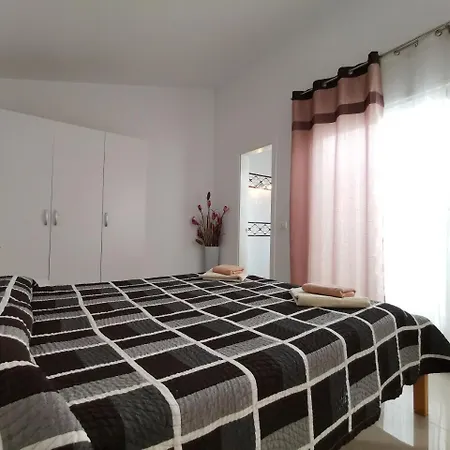 Apartment Island *
